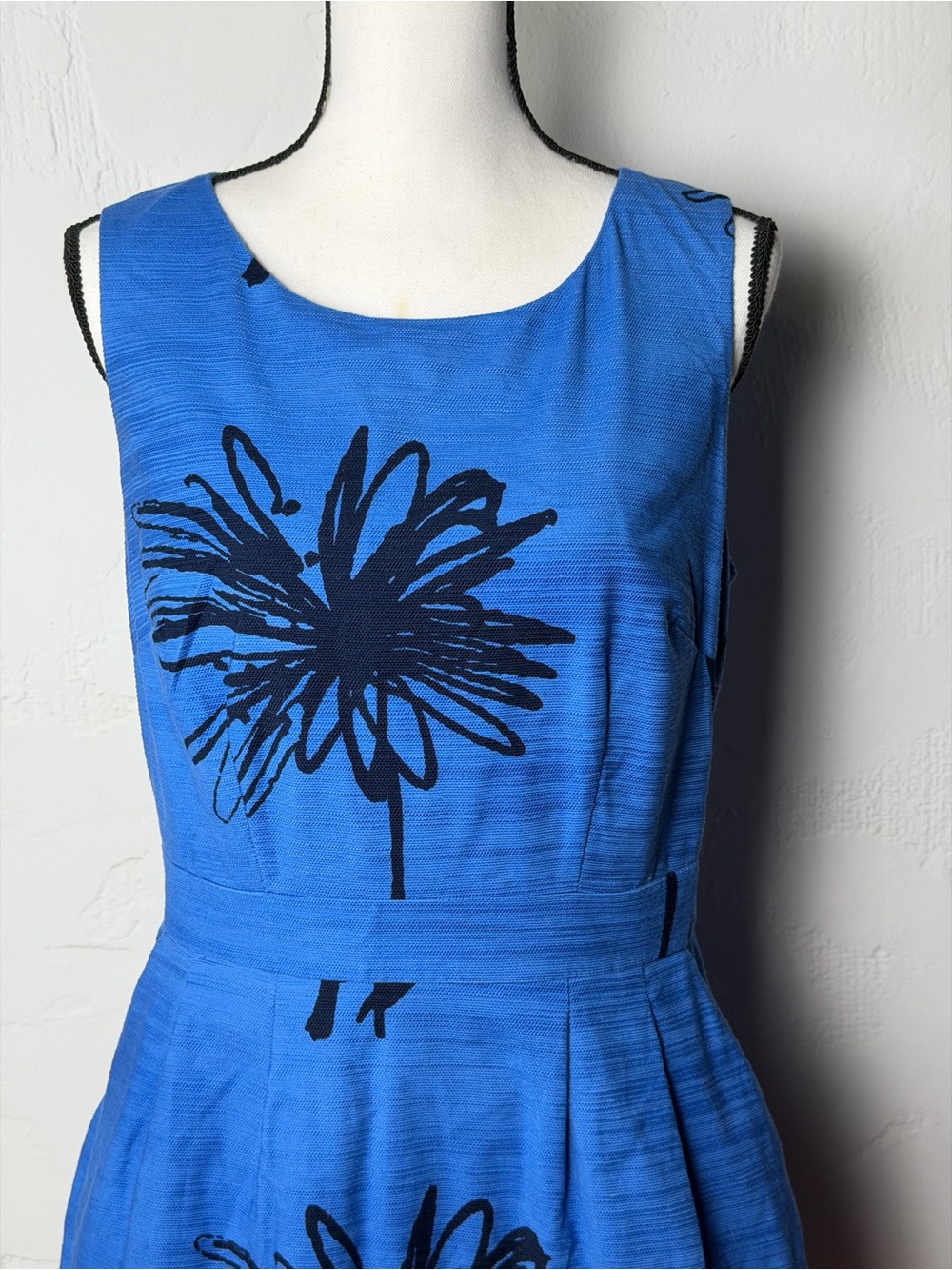 Boden Royal Blue Floral Midi Dress with Black Print- perfect size 8 - Picture 6 of 16